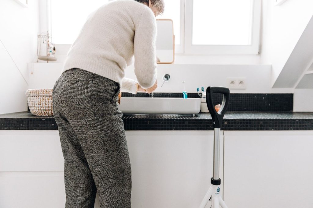 aménagement d'une salle de bain senior